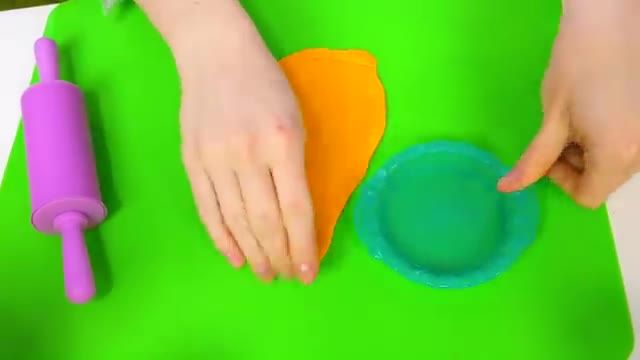 Kuchen aus Knete für My Little Pony.mp4